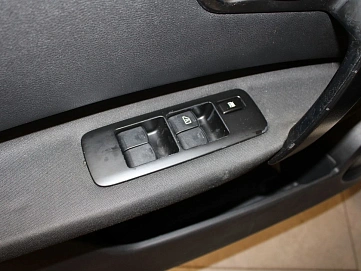 Nissan Qashqai, 2010г., передний привод, механика