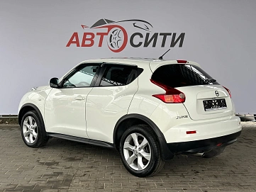 Nissan Juke, 2012г., передний привод, механика