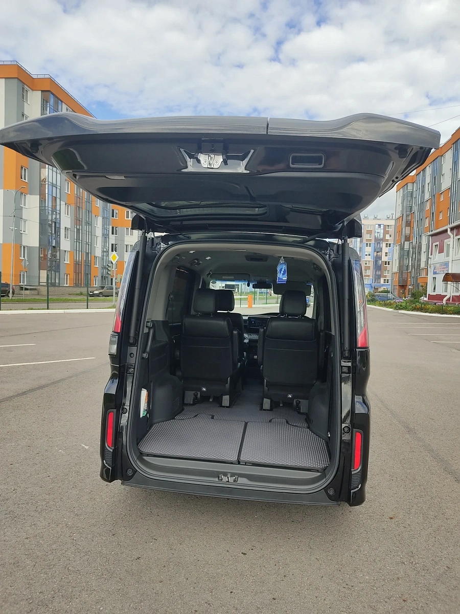 Honda Stepwgn, 2021г., передний привод, вариатор