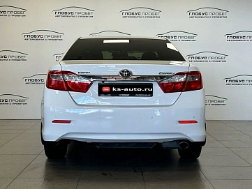 Toyota Camry, 2013г., передний привод, автомат