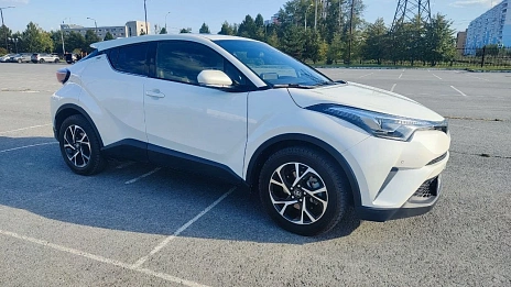 Toyota C-HR, 2020г., передний привод, вариатор