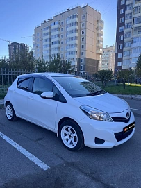 Toyota Vitz, 2012г, передний привод, вариатор