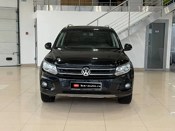 Volkswagen Tiguan, 2012г., передний привод, автомат