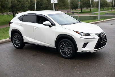 Lexus NX, 2020г., полный привод, автомат