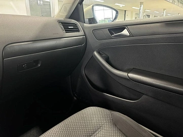 Volkswagen Jetta, 2014г., передний привод, автомат