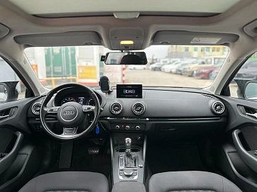 Audi A3, 2017г., передний привод, робот