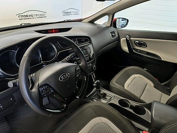 Kia Ceed, 2014г., передний привод, автомат