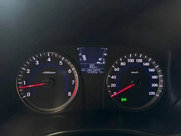 Hyundai Solaris, 2012г., передний привод, механика