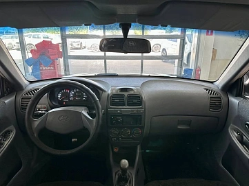 Hyundai Accent, 2004г., передний привод, механика
