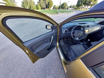 Renault Sandero, 2015г., передний привод, механика