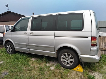 Volkswagen Multivan, 2003г., передний привод, механика