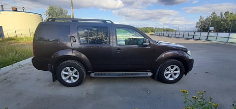Nissan Pathfinder, 2012г., полный привод, механика