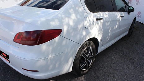 Peugeot 408, 2013г., передний привод, механика