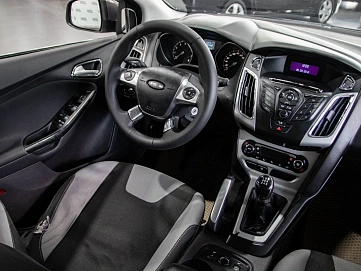 Ford Focus, 2012г., передний привод, механика