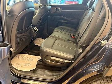 Kia Sorento, 2021г., полный привод, робот