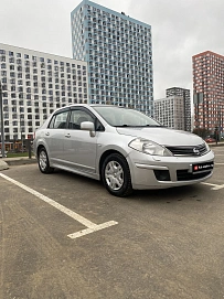 Nissan Tiida, 2010г, передний привод, автомат