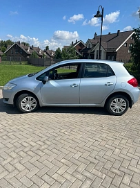 Toyota Auris, 2008г, передний привод, робот