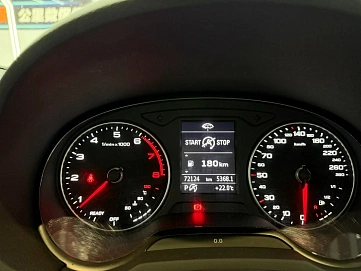 Audi A3, 2018г., передний привод, робот