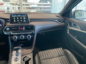 Genesis G70, 2020г., полный привод, автомат