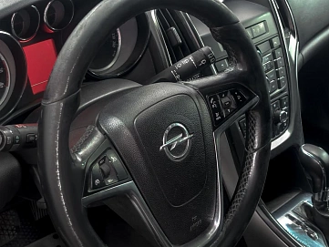 Opel Astra, 2010г., передний привод, автомат
