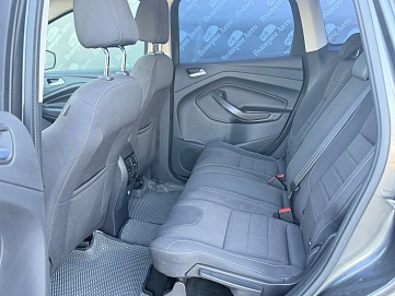 Ford Kuga, 2015г., передний привод, автомат