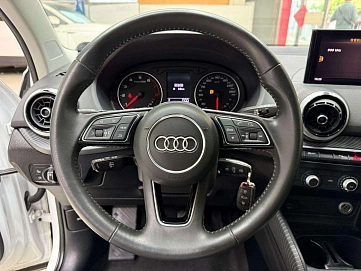 Audi Q2, 2022г., передний привод, робот