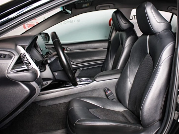 Toyota Camry, 2022г., передний привод, автомат