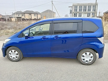 Honda Freed, 2014г., передний привод, вариатор
