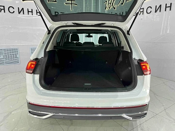 Volkswagen Tiguan, 2022г., передний привод, робот