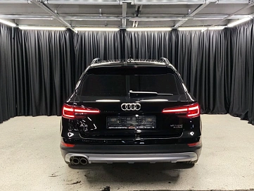 Audi A4, 2018г., полный привод, робот