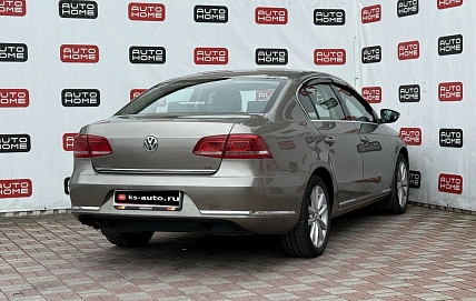 Volkswagen Passat, 2013г., передний привод, робот