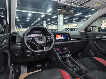 Skoda Karoq, 2022г., передний привод, автомат