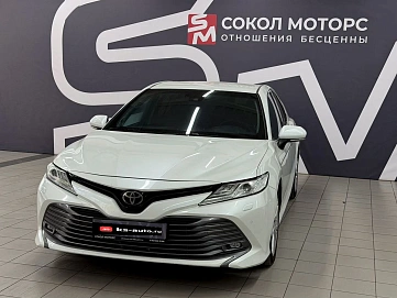 Toyota Camry, 2020г., передний привод, автомат