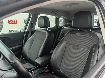 Opel Astra, 2011г., передний привод, автомат