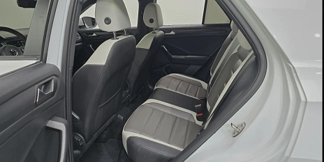 Volkswagen T-Roc, 2021г., полный привод, робот