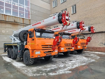 Челябинец КС 55732, 2025г.