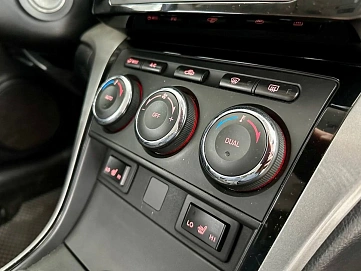 Mazda 6, 2009г., передний привод, механика