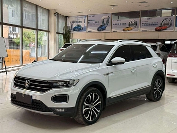 Volkswagen T-Roc, 2021г., полный привод, робот
