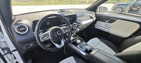 Mercedes-Benz GLB, 2020г., полный привод, робот
