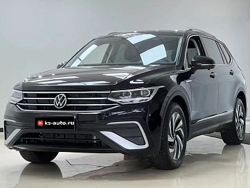 Volkswagen Tiguan, 2022г., передний привод, робот