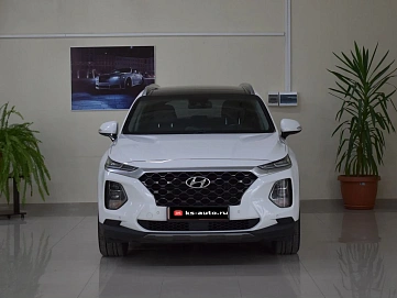 Hyundai Santa Fe, 2019г., передний привод, автомат