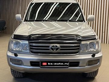 Toyota Land Cruiser, 2006г., полный привод, механика