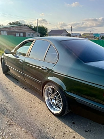 BMW 5 серии, 2002г., задний привод, автомат
