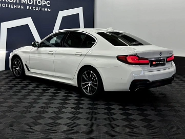 BMW 5 серии, 2021г., задний привод, автомат