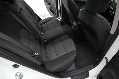 Kia Cerato, 2013г., передний привод, механика