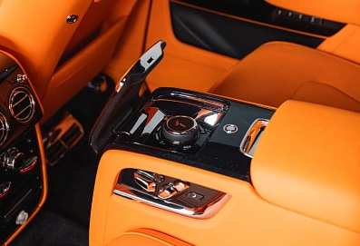 Rolls-Royce Cullinan, 2024г., полный привод, автомат