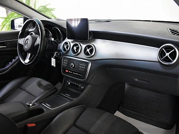 Mercedes-Benz CLA, 2017г., передний привод, робот