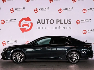 Toyota Camry, 2022г., передний привод, автомат