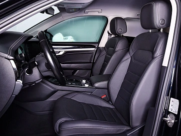 Volkswagen Touareg, 2022г., полный привод, автомат