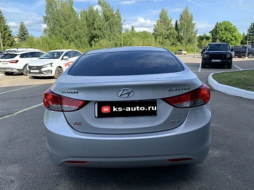 Hyundai Elantra, 2012г., передний привод, механика
